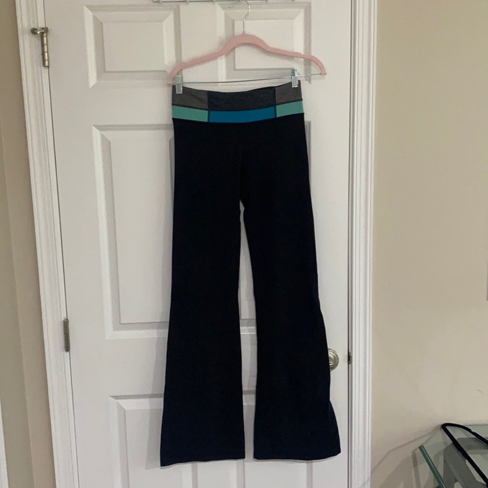 Lululemon sz 6 groove pants